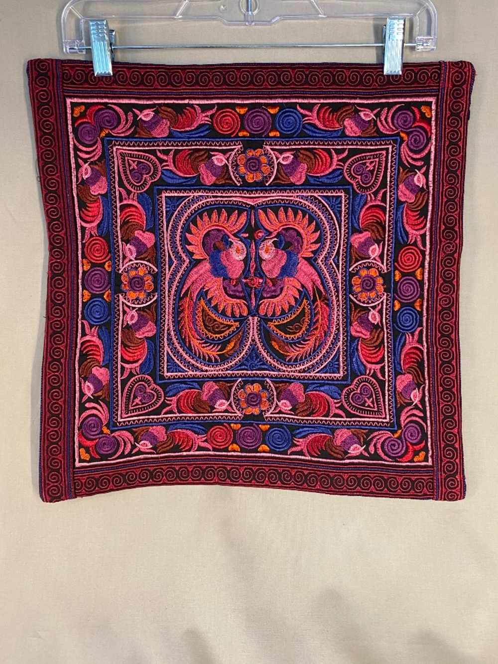 Embroidered Decorative Pillow Case Set, red (New)